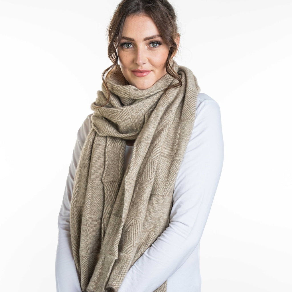 Jacquard Wrap Ladies Merino Possum
