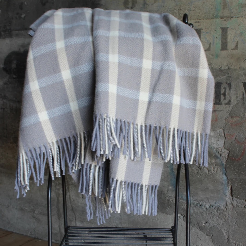 Palliser Ridge Lambs Wool Throw - Small Herringbone Check