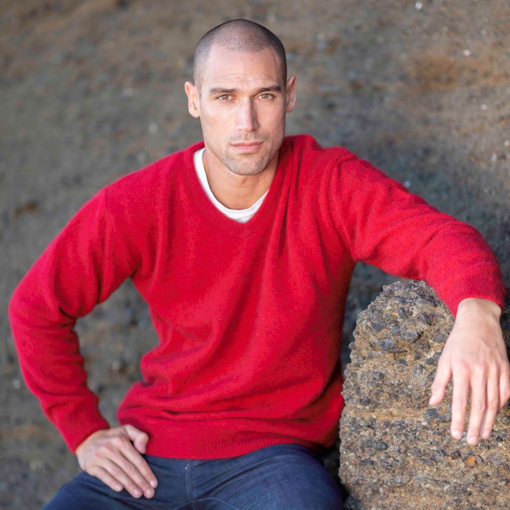 KORU MERINO POSSUM v-neck SWEATER