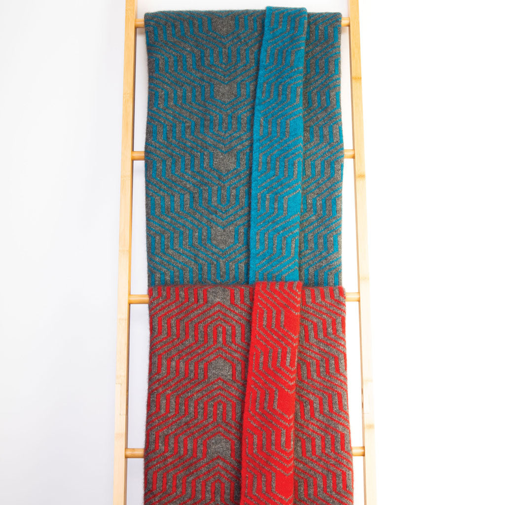 KORU MERINO POSSUM patterned THROW